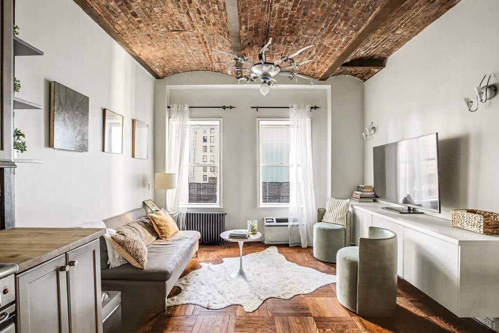 1 Bedroom Apartment/Flat's Image 3