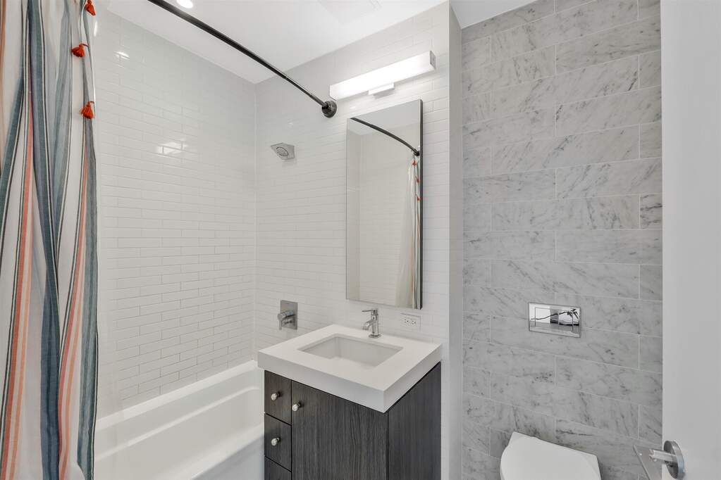 2 Bedroom Apartment/Flat's Image 7
