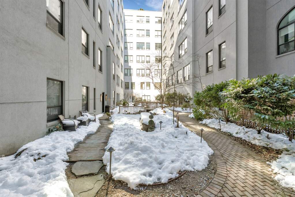 2 Bedroom Apartment/Flat's Image 17