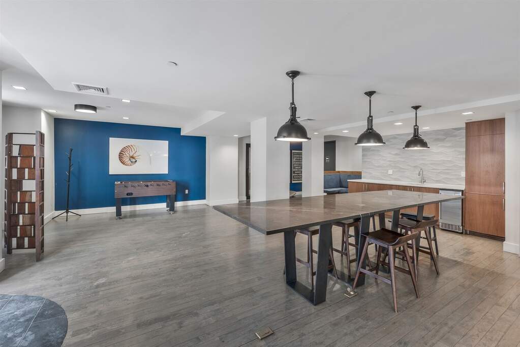 2 Bedroom Apartment/Flat's Image 20