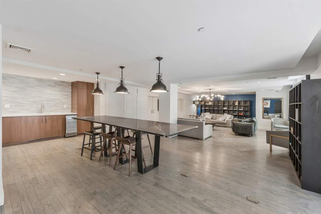 2 Bedroom Apartment/Flat's Image 21