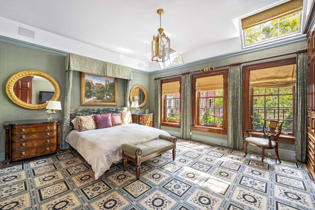 5 Bedroom Villa/Townhouse's Image 13