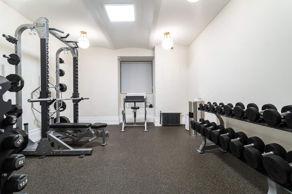 2 Bedroom Multi Unit's Image 9