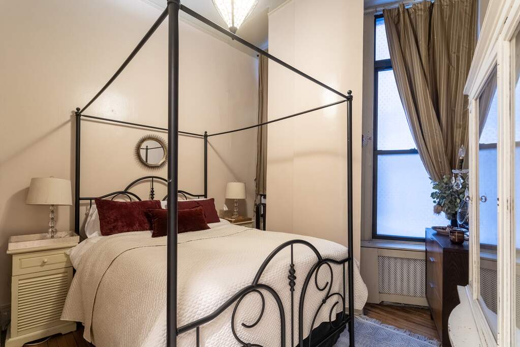 2 Bedroom Multi Unit's Image 3