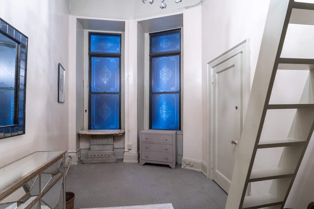 2 Bedroom Multi Unit's Image 4
