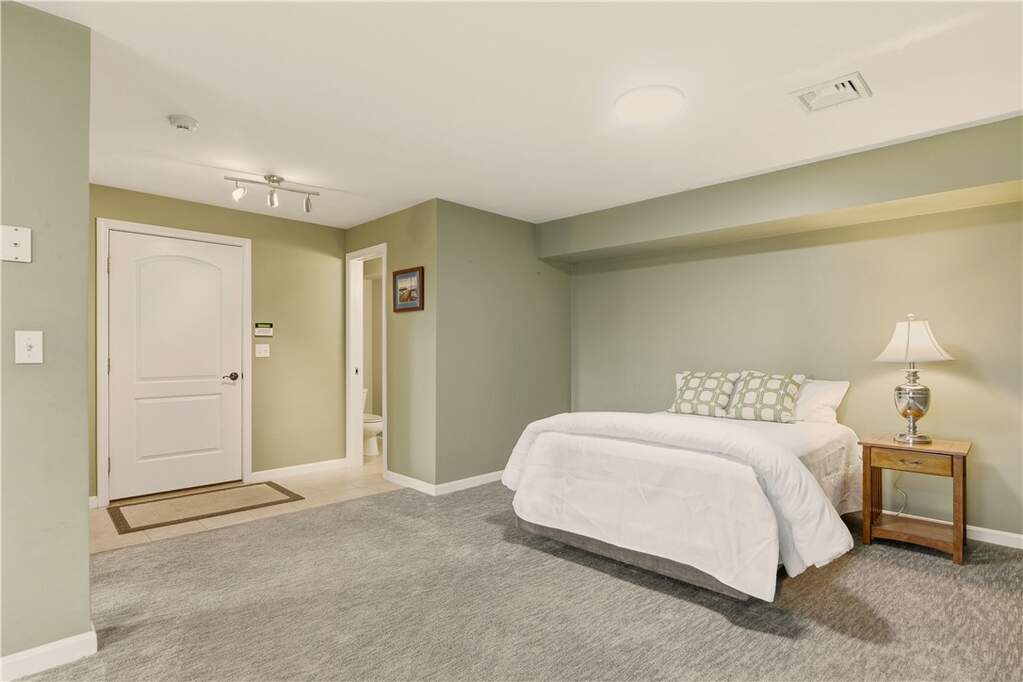 3 Bedroom Single Family Home/House's Image 33