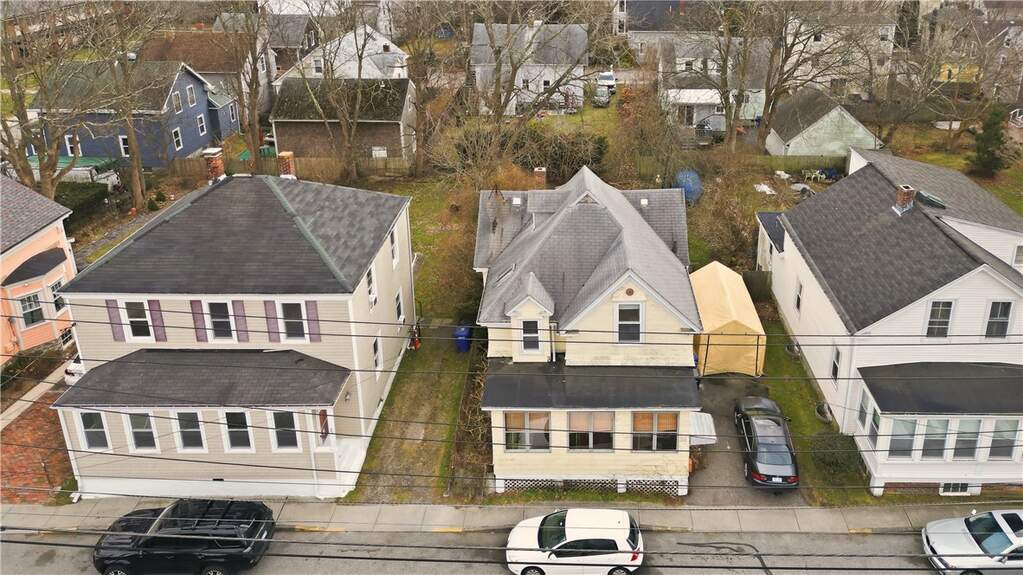 3 Bedroom Single Family Home/House's Image 38
