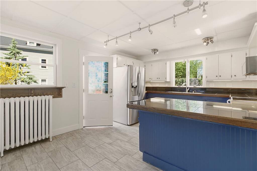 3 Bedroom Single Family Home/House's Image 14