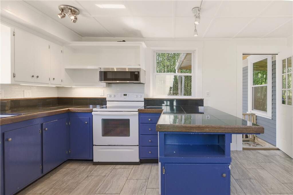 3 Bedroom Single Family Home/House's Image 15