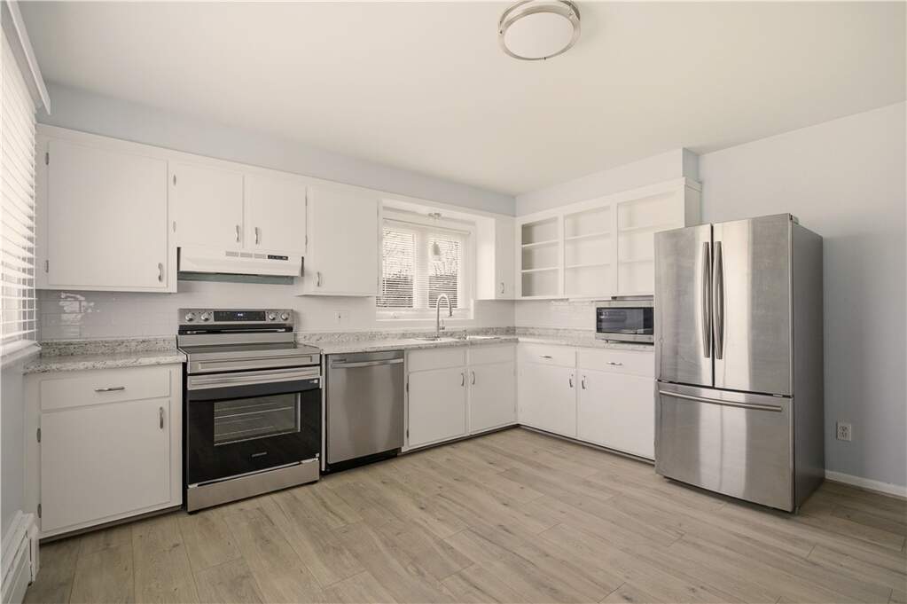 4 Bedroom Single Family Home/House's Image 10