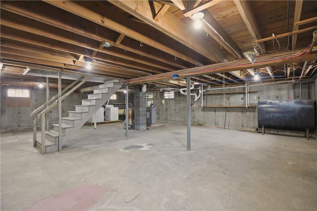4 Bedroom Single Family Home/House's Image 26