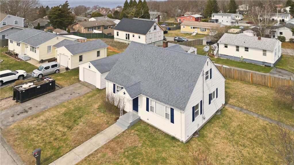 4 Bedroom Single Family Home/House's Image 33