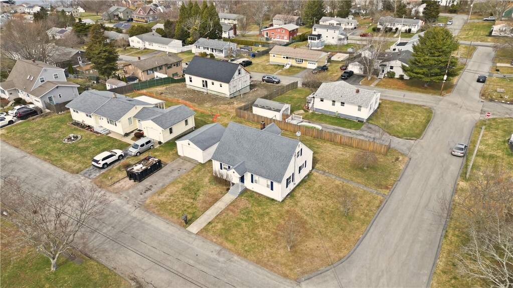 4 Bedroom Single Family Home/House's Image 36