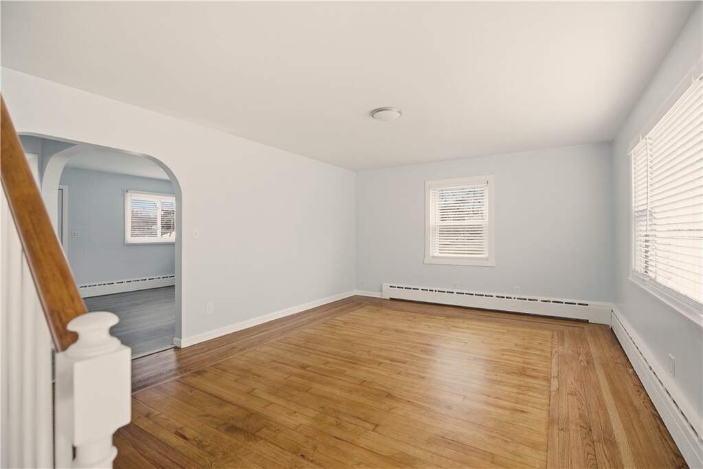 4 Bedroom Single Family Home/House's Image 3
