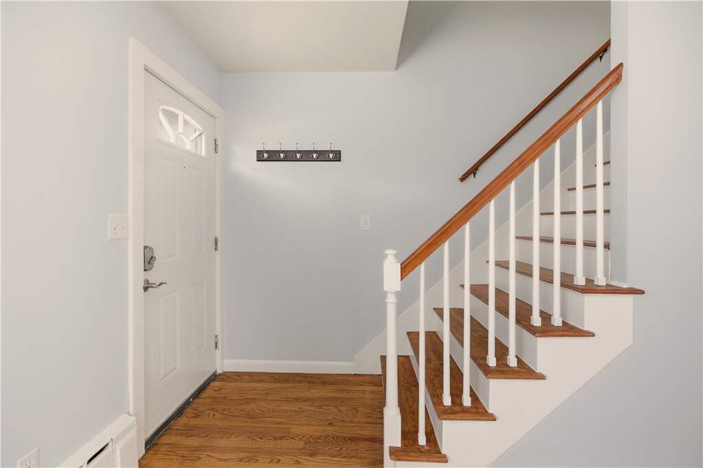 4 Bedroom Single Family Home/House's Image 4