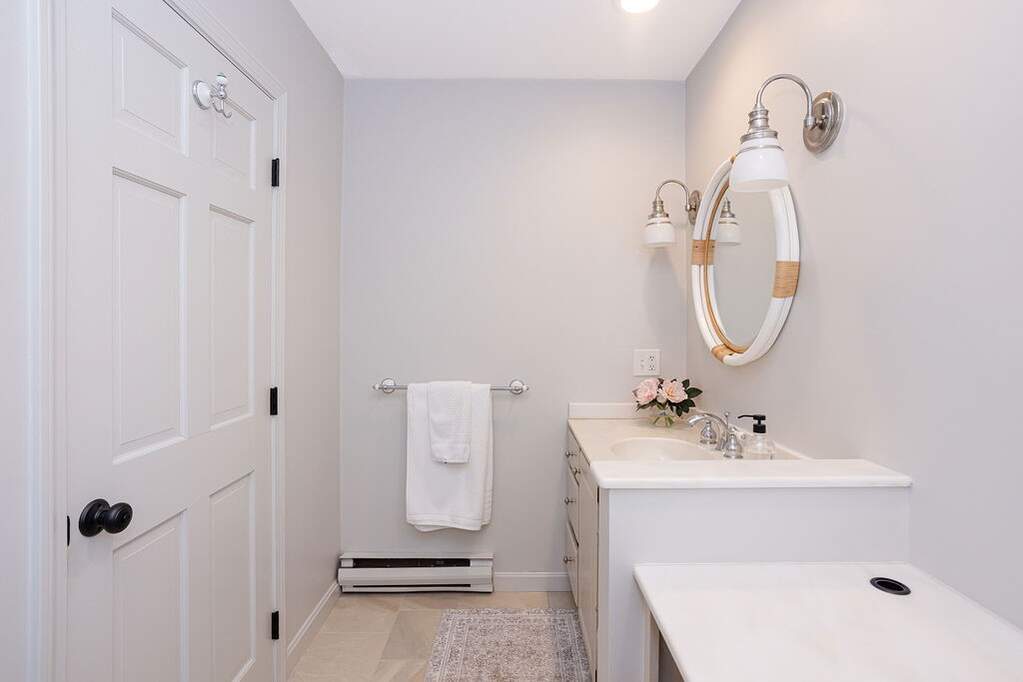 4 Bedroom Single Family Home/House's Image 35