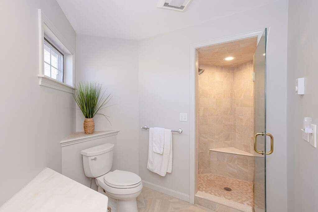 4 Bedroom Single Family Home/House's Image 36