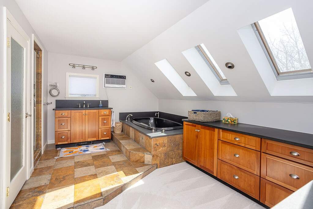 4 Bedroom Single Family Home/House's Image 43