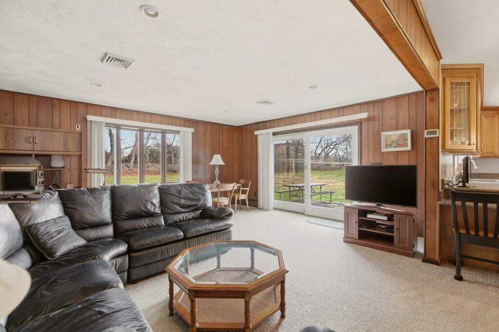 3 Bedroom Single Family Home/House's Image 11