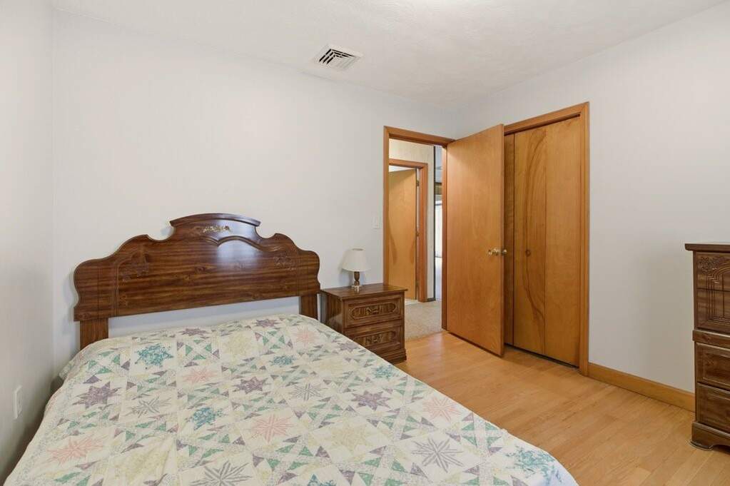 3 Bedroom Single Family Home/House's Image 24