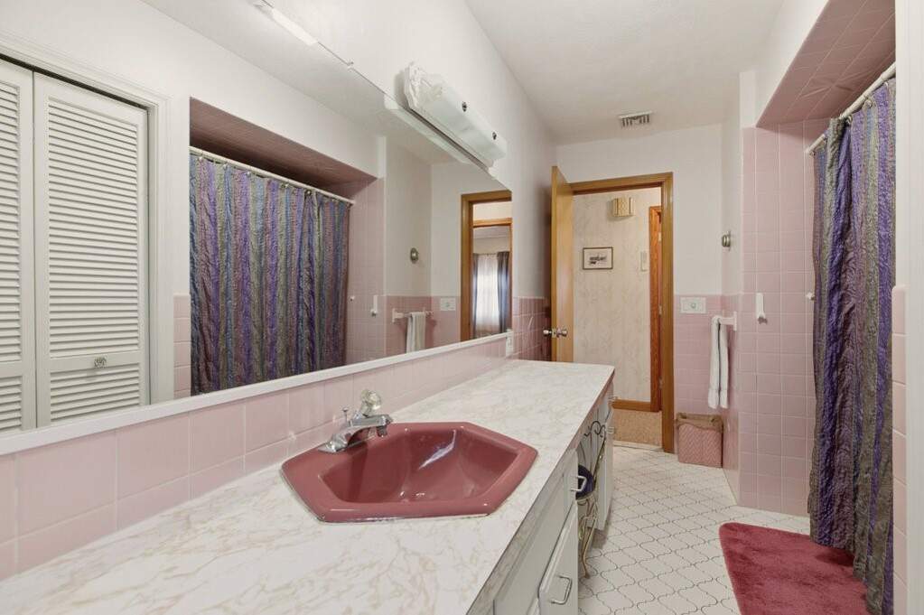 3 Bedroom Single Family Home/House's Image 27
