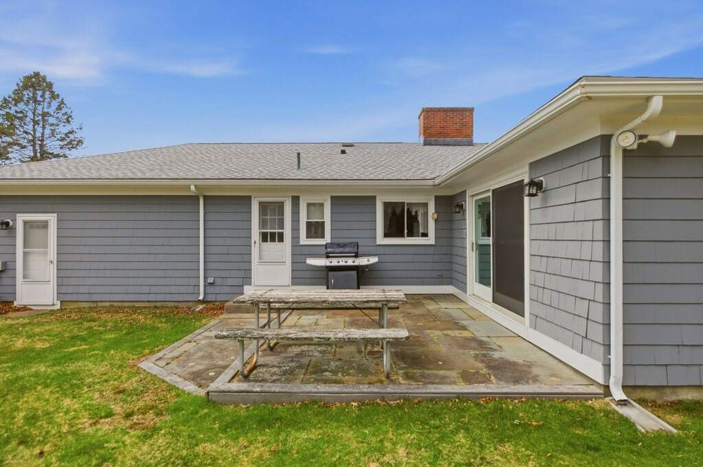 3 Bedroom Single Family Home/House's Image 37