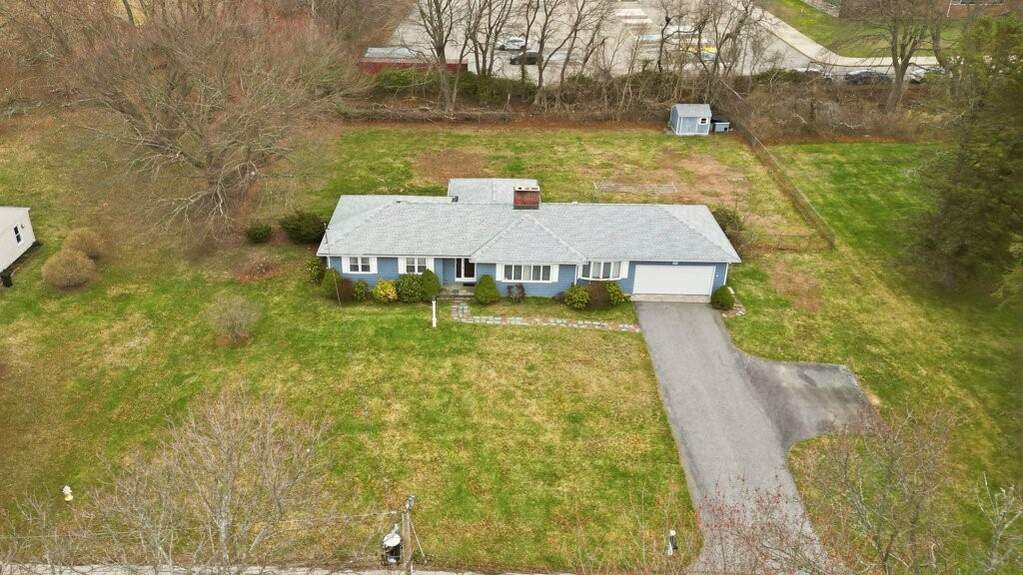 3 Bedroom Single Family Home/House's Image 38