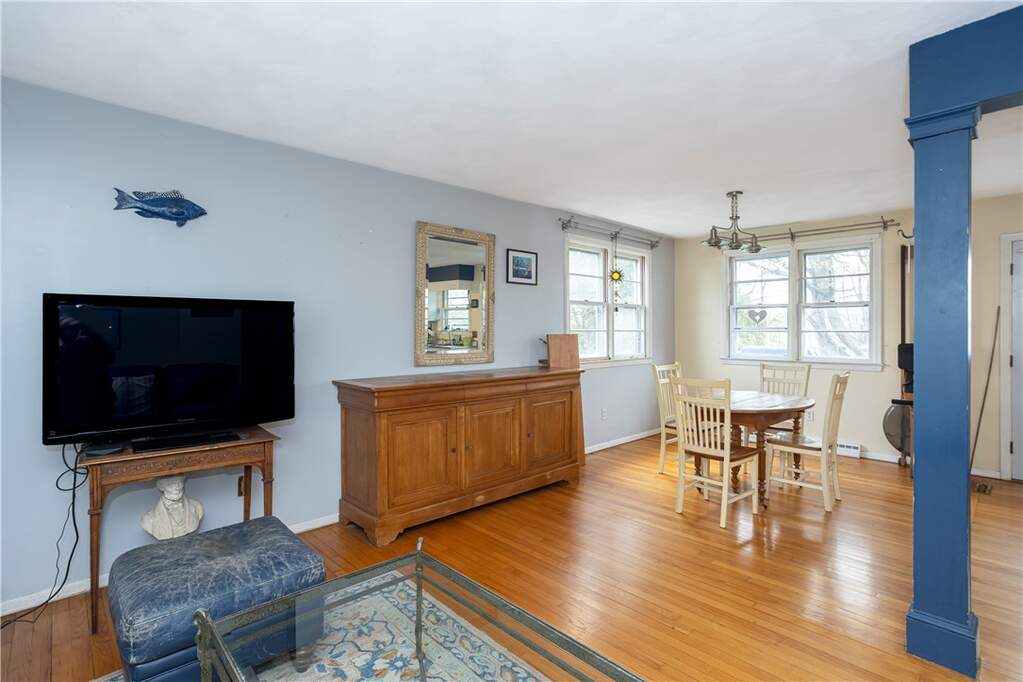 3 Bedroom Single Family Home/House's Image 8