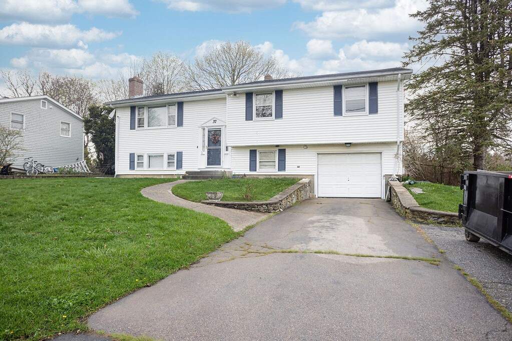 3 Bedroom Single Family Home/House's Image 25
