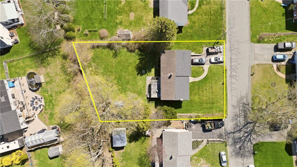 3 Bedroom Single Family Home/House's Image 27