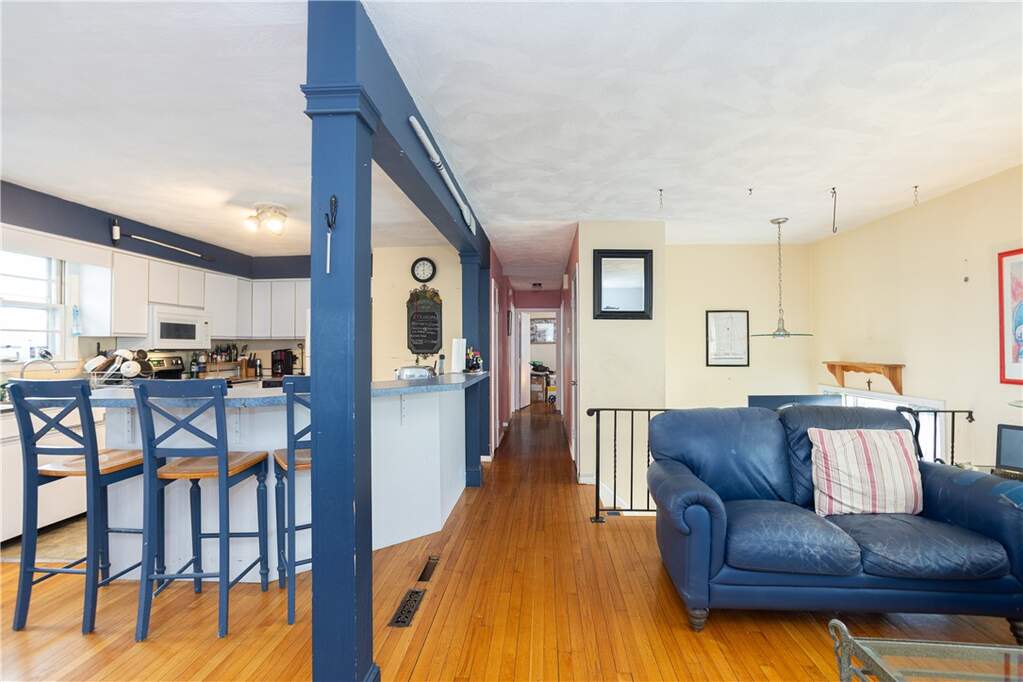 3 Bedroom Single Family Home/House's Image 4