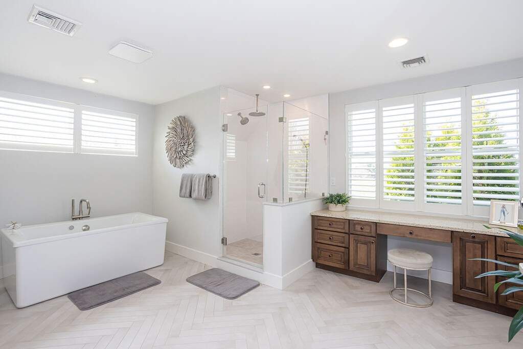 5 Bedroom Single Family Home/House's Image 26