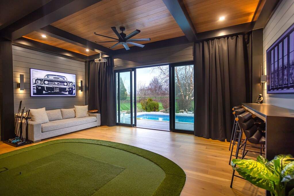 5 Bedroom Single Family Home/House's Image 32