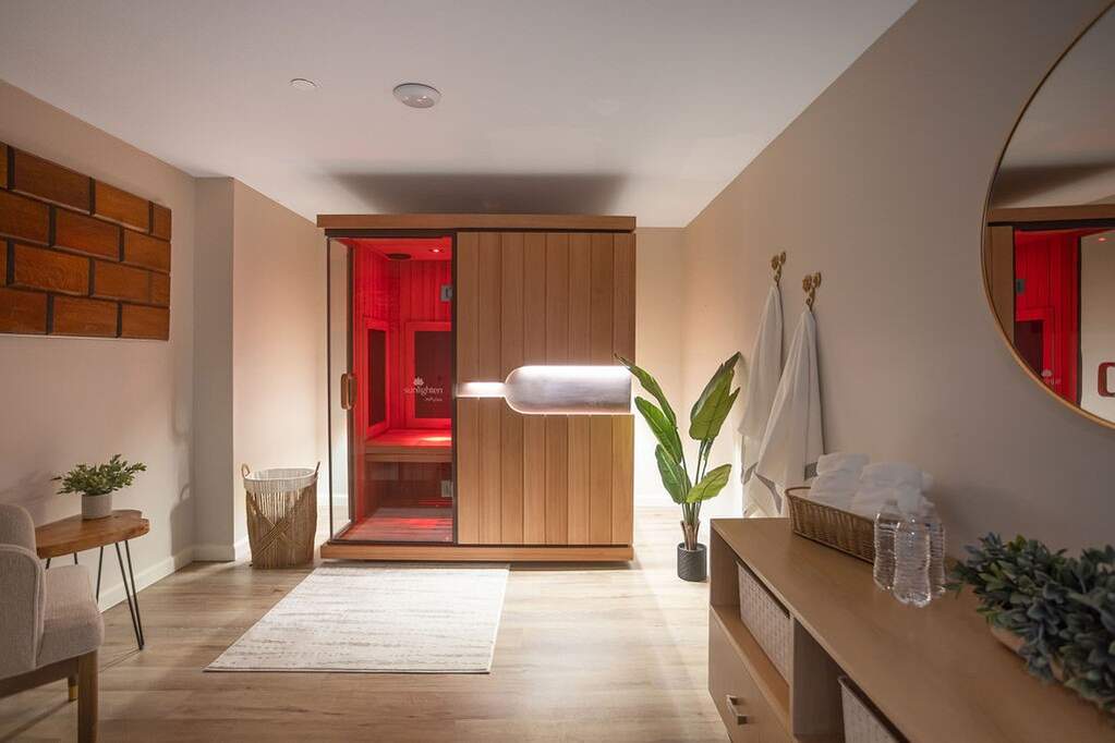 5 Bedroom Single Family Home/House's Image 36