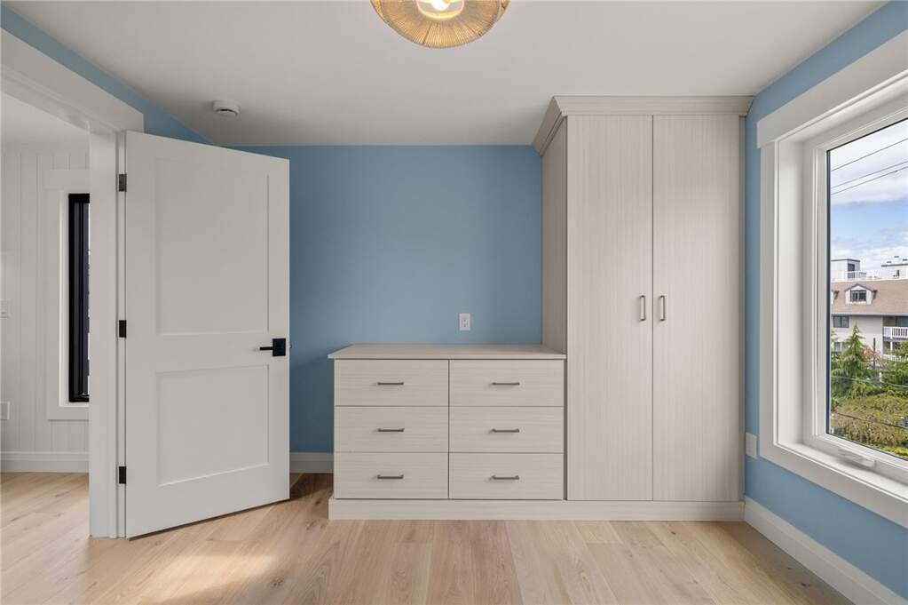 4 Bedroom Single Family Home/House's Image 32