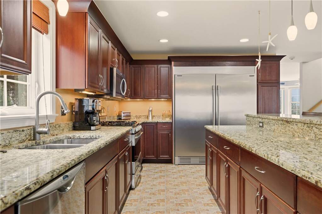 3 Bedroom Single Family Home/House's Image 11