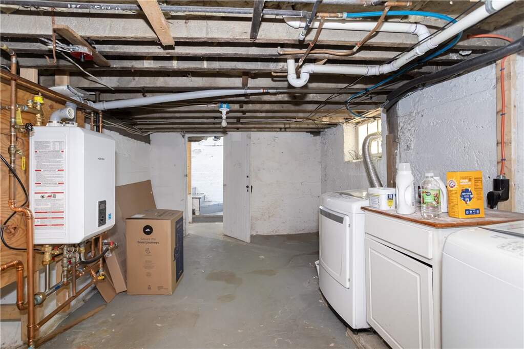 4 Bedroom Multi Unit's Image 11