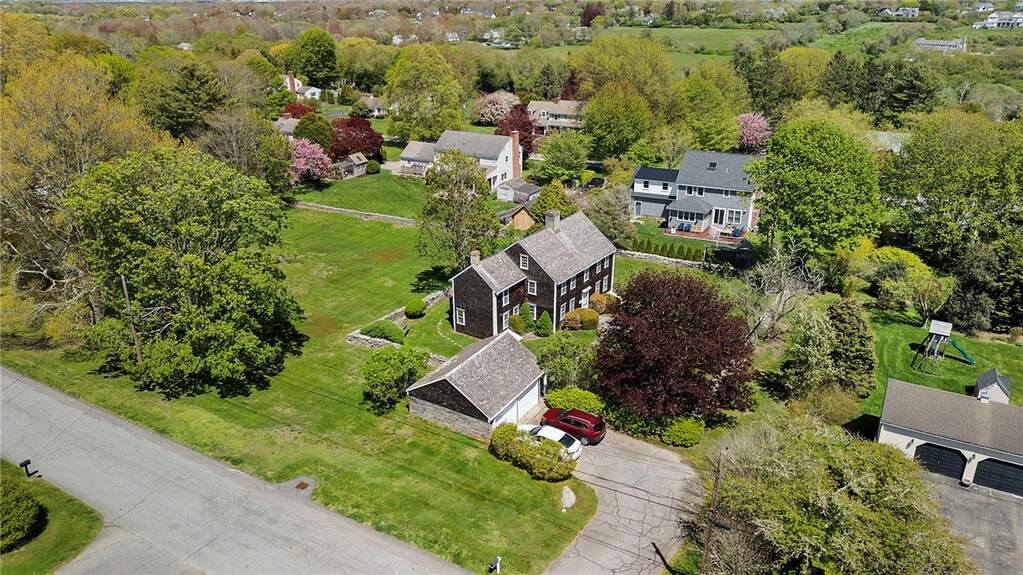 4 Bedroom Single Family Home/House's Image 7