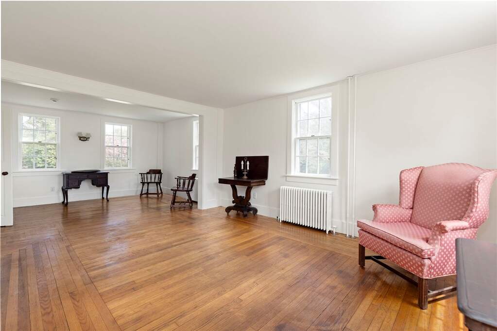 4 Bedroom Single Family Home/House's Image 9