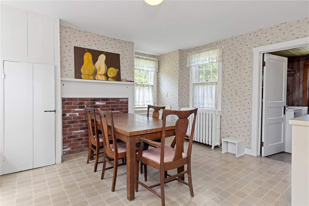 4 Bedroom Single Family Home/House's Image 14
