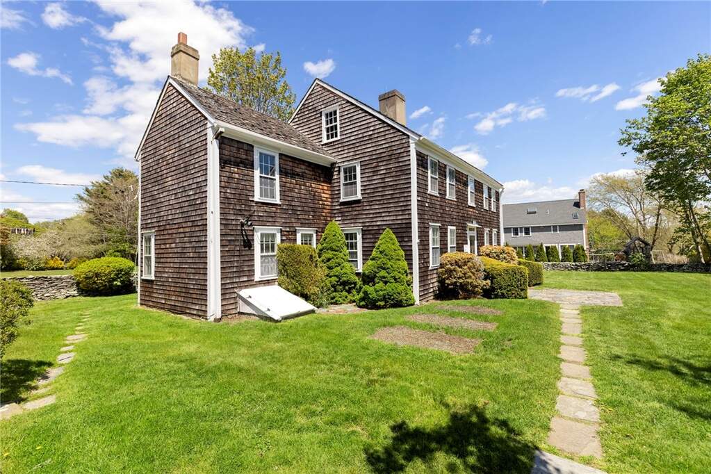 4 Bedroom Single Family Home/House's Image 5