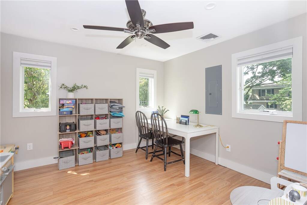3 Bedroom Single Family Home/House's Image 13