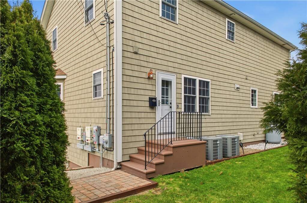 3 Bedroom Single Family Home/House's Image 3