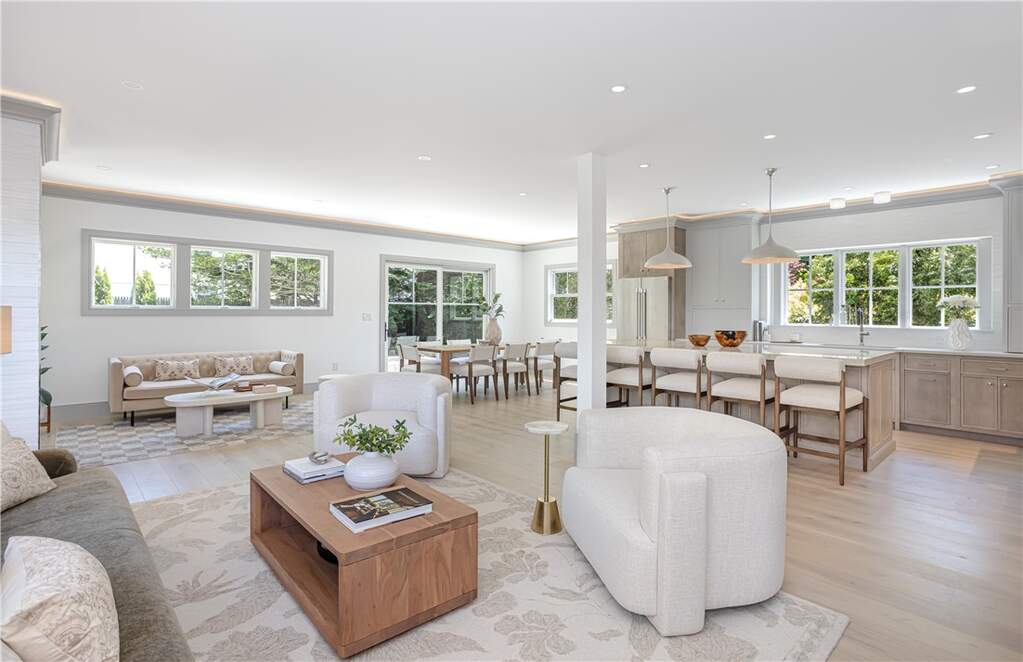 5 Bedroom Single Family Home/House's Image 8