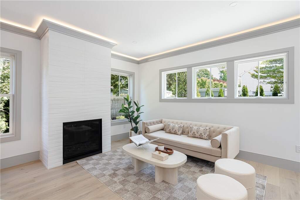 5 Bedroom Single Family Home/House's Image 10