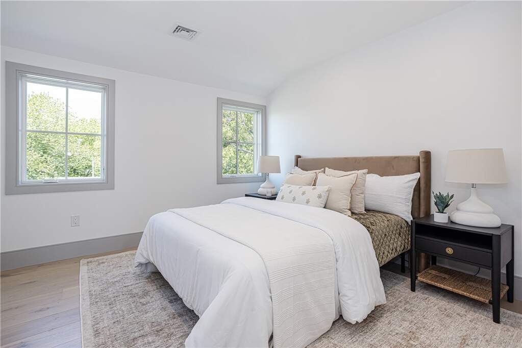 5 Bedroom Single Family Home/House's Image 35