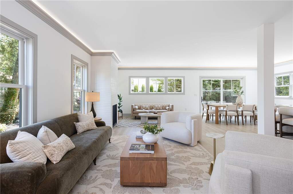 5 Bedroom Single Family Home/House's Image 6