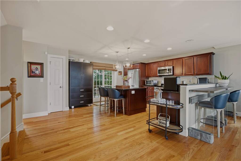 3 Bedroom Single Family Home/House's Image 8