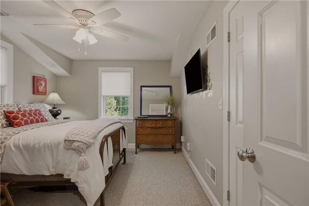 3 Bedroom Single Family Home/House's Image 28