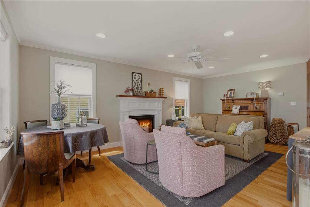 3 Bedroom Single Family Home/House's Image 4